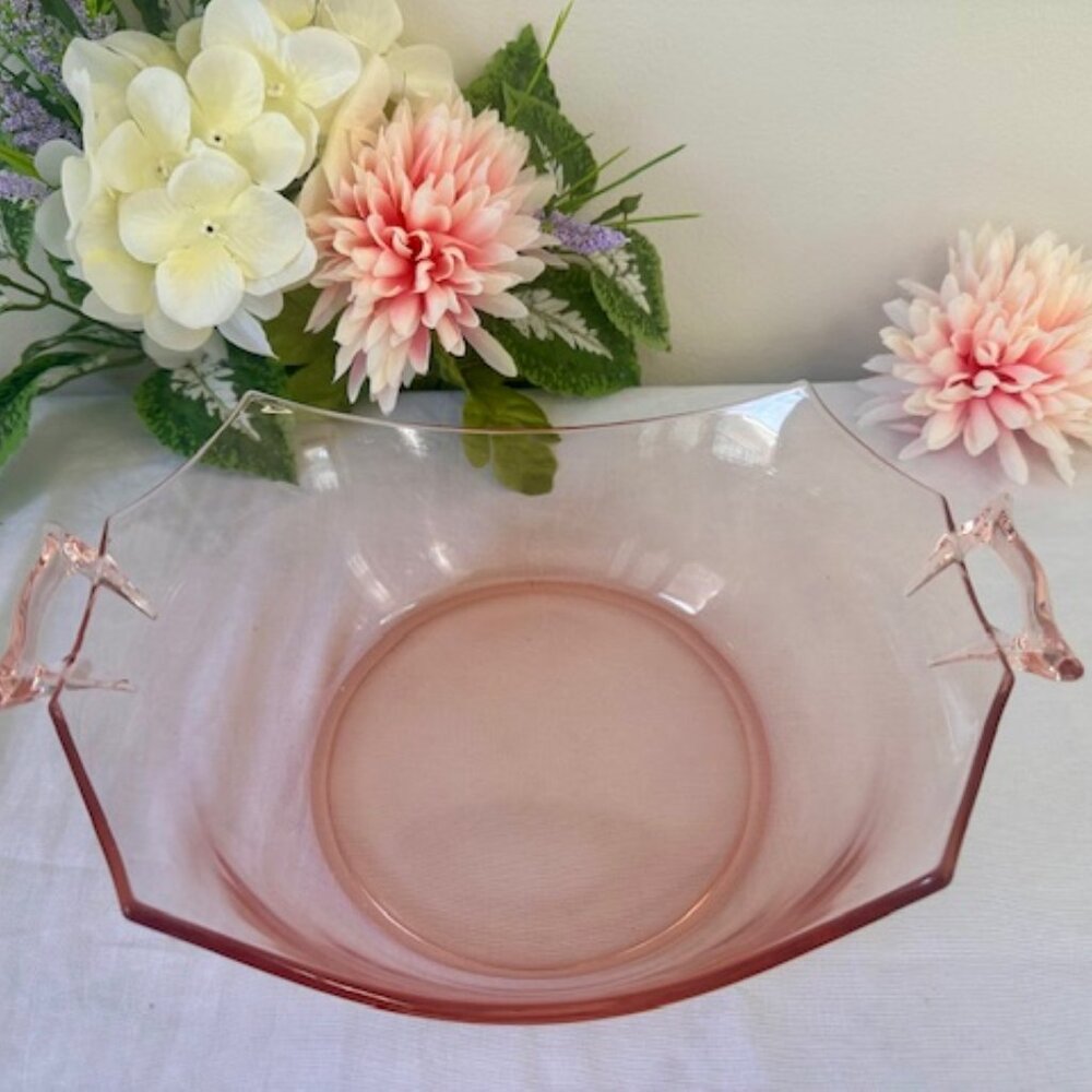 Vintage Pink Depression Glass Bowl with Art Deco Handles – Elegant 1930s Glass S
